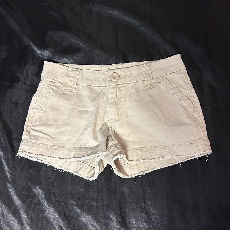 Bebop khaki vintage lowrise mini shorts 1