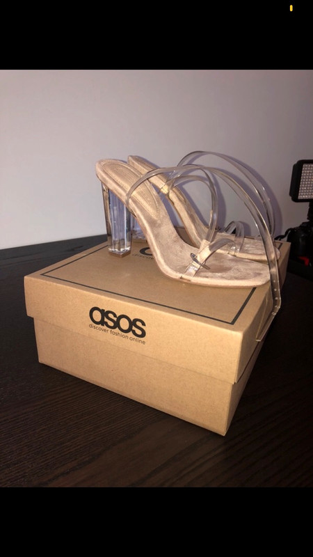High heels durchsichtig durchsichtiger Absatz ASOS X Madison Beer