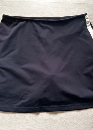 Donker blauw tennisrokje REEBOK, marque: Reebok, état: Très bon état, taille: L / 40 / 12, 3,50 €, 4,38 € Protection acheteurs incluse