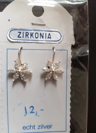 Zirkonia silver earrings, estado: Novo com etiquetas, €12.00, €13.30 inclui Proteção do Comprador