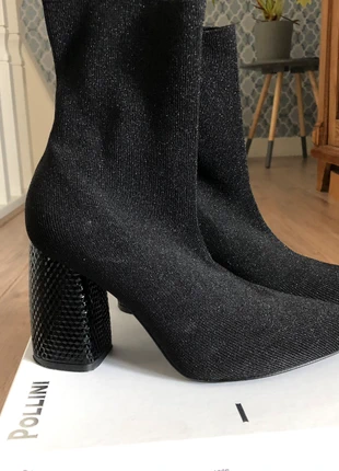 Super mooie Pollini enkellaarsjes maat 39, merk: Pollini, staat: Heel goed, maat: 39, € 50,00, € 53,20 inclusief Kopersbescherming