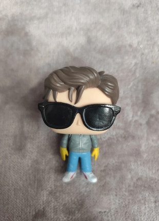 Figurine pop Steve stranger things, marque: Stranger Things, état: Très bon état, taille: Taille unique, 5,00 €, 5,95 € Protection acheteurs incluse