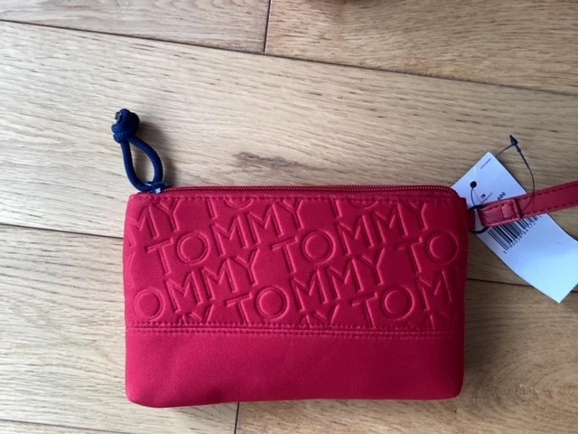 Pochette hilfiger online