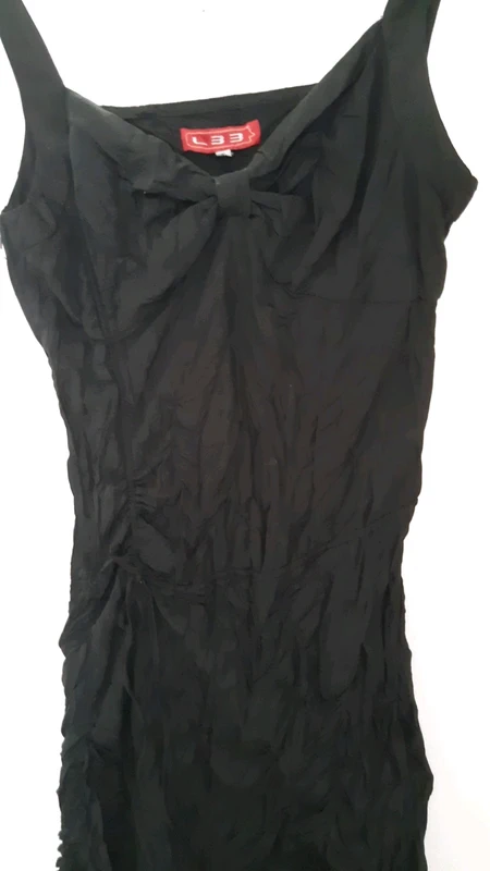 Robe longue noire - photo numéro 2