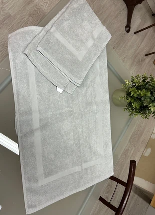 Deux. Tapis de bain, neuf 70 par 90.Cm, condizioni: Nuovo con cartellino, €5.00, €5.95 include la Protezione acquisti