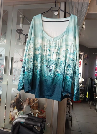 Tunique femme manches longues vert dégradé motif fleurs taille 5XL 56 neuve, brand: Femme, condition: New without tags, size: 8XL / 56 / 28, €12.00, €13.30 includes Buyer Protection