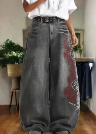 Jean large baggy gris foncé avec motifs rouge style vintage harajuku y2k taille L, marke: urban life, zustand: Sehr gut, größe: L, 49,90 €, 53,10 € inklusive Vinted-Käuferschutz