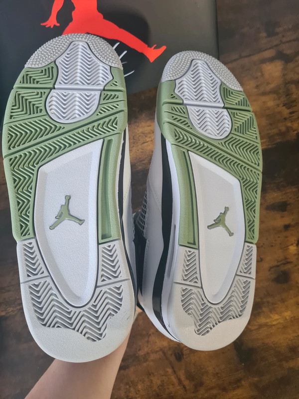 Nike Air Jordan 4 Oil Green Seafoam maat 44 Vinted