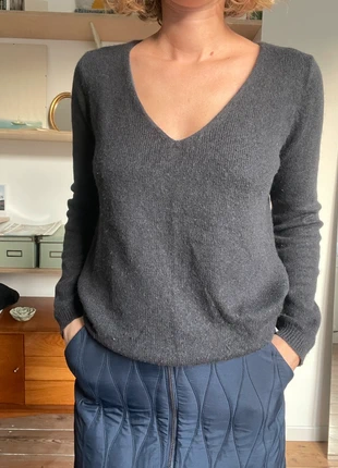 Pull anthracite laine col V, marke: Monoprix, zustand: Sehr gut, größe: M / 38 / 10, 7,00 €, 8,05 € inklusive Vinted-Käuferschutz