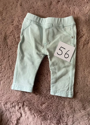 Broekjes, marque: Zeeman, état: Très bon état, taille: Jusqu'à 1 mois / 50 cm, 1,50 €, 2,28 € Protection acheteurs incluse