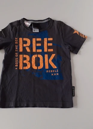 T-shirt, marke: Reebok, zustand: Sehr gut, größe: 5 Jahre / 110, 1,00 €, 1,75 € inklusive Vinted-Käuferschutz