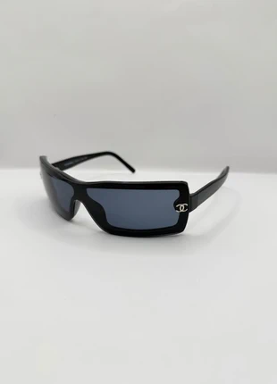 Lunettes de soleil masque style y2k Chanel, marque: Chanel, état: Très bon état, 149,00 €, 157,15 € Protection acheteurs (Pro) incluse