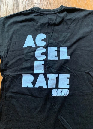 Vintage R.E.M. Accelerate music album t-shirt. Medium but a small fitting 19” pit to pit., brand: Sandbag, condition: Very good, size: M, £16.00, £17.50 includes Buyer Protection
