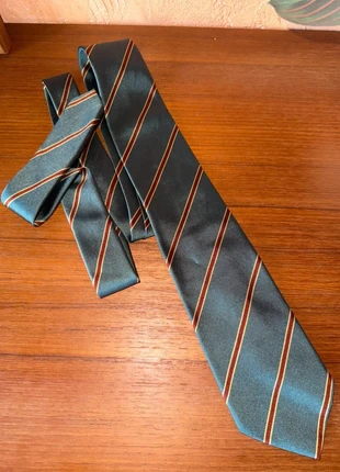 Cravate Vintage Cerruti 1881 Paris – Vintage Cerruti 1881 Paris Silk Tie, marque: Cerruti 1881, état: Bon état, 10,00 €, 11,20 € Protection acheteurs incluse