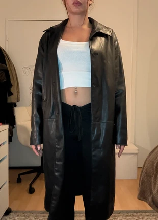 Manteau long simili cuir noir, brand: Bershka, condizioni: Nuovo senza cartellino, taglia: S / IT 40 / EU 36, €15.80, €17.29 include la Protezione acquisti