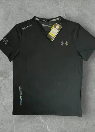 T-shirt Under Armour Tech Running réfléchissant/fluorescent noir M, marke: Under Armour, zustand: Neu, mit Etikett, größe: M, 25,00 €, 26,95 € inklusive Vinted-Käuferschutz