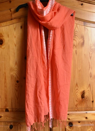 Foulard orange, marke: Cache Cache, zustand: Sehr gut, 3,00 €, 3,85 € inklusive Vinted-Käuferschutz