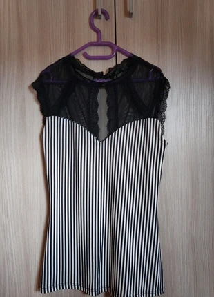 Elegante maglietta a righe bianche e nere, marque: Nuna Lie, état: Très bon état, taille: S / 36 / 8, 14,00 €, 15,40 € Protection acheteurs incluse