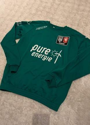 Fc twente trui, merk: fc twente, staat: Nieuw zonder prijskaartje, maat: M, € 15,00, € 16,45 inclusief Kopersbescherming