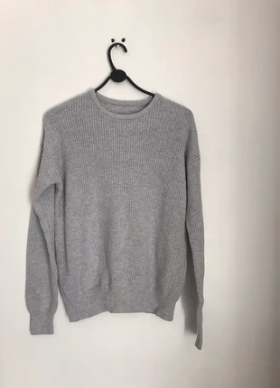 Plain grey knit jumper, brand: Jumper, condition: Very good, size: M, £2.00, £2.80 includes Buyer Protection