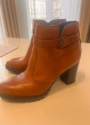 Bottines marrons, marque: Atelier, état: Très bon état, taille: 38, 20,00 €, 21,70 € Protection acheteurs incluse