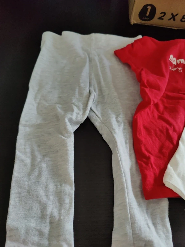 2 t-shirt et 1legging 12mois kiabi - photo numéro 4