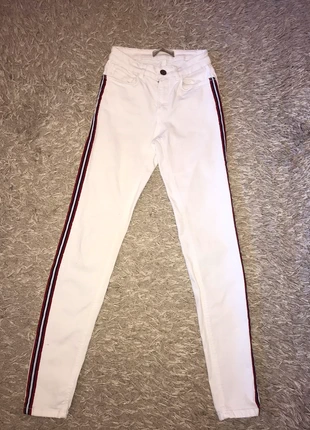 Jean skinny blanc, marke: Zara, zustand: Gut, größe: XS / 34 / 6, 4,00 €, 4,90 € inklusive Vinted-Käuferschutz
