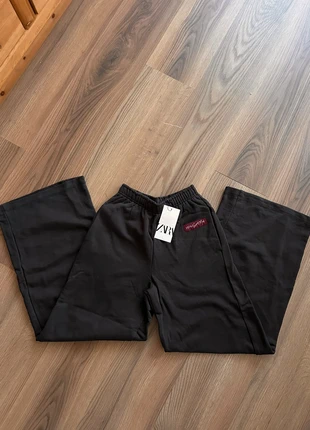 wijde joggingbroek zara, marca: Zara, estado: Novo com etiquetas, tamanho: XS / 34 / 6, €15.00, €16.45 inclui Proteção do Comprador