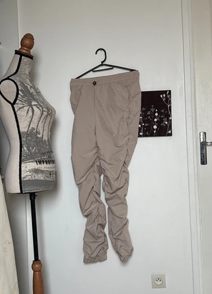 Bas de survêtement beige Shein – Taille S, brand: Shein, condition: Very good, size: S / 36 / 8, €3.00, €3.85 includes Buyer Protection