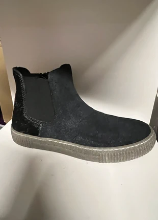 Nieuwe leren laarsjes 34, merk: Piedro, staat: Nieuw zonder prijskaartje, maat: 34, € 35,00, € 37,45 inclusief Kopersbescherming Pro