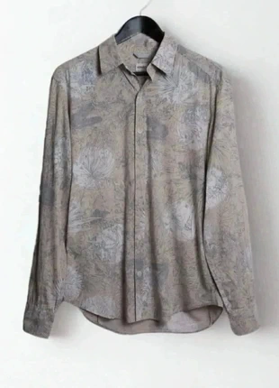 Chemise manches longues motifs fleurs hawaïennes Kenzo Taille M, marque: Kenzo, état: Très bon état, taille: M, 55,00 €, 58,45 € Protection acheteurs incluse