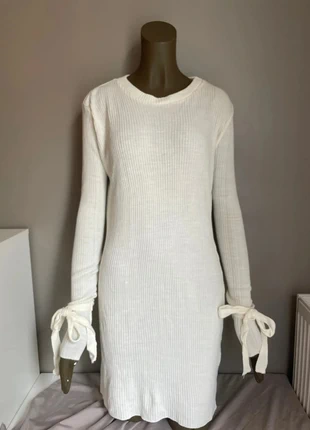 Robe ecru en acrylique neuve, marque: Boohoo, état: Neuf sans étiquette, taille: M / 38 / 10, 8,00 €, 9,10 € Protection acheteurs incluse