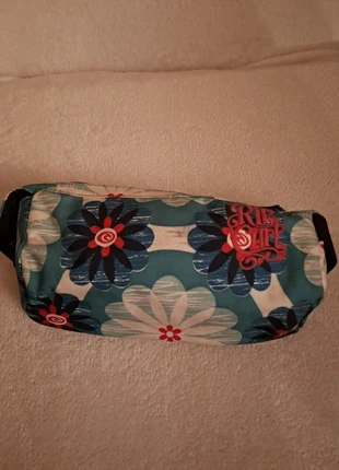 Trousse rip curl, marque: Rip Curl, état: Très bon état, 6,00 €, 7,00 € Protection acheteurs incluse