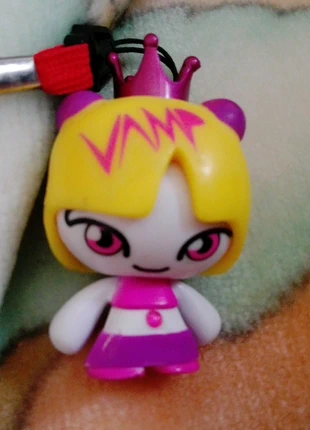 Figurine avec laniere, zustand: Neu, größe: Einheitsgröße, 1,00 €, 1,75 € inklusive Vinted-Käuferschutz