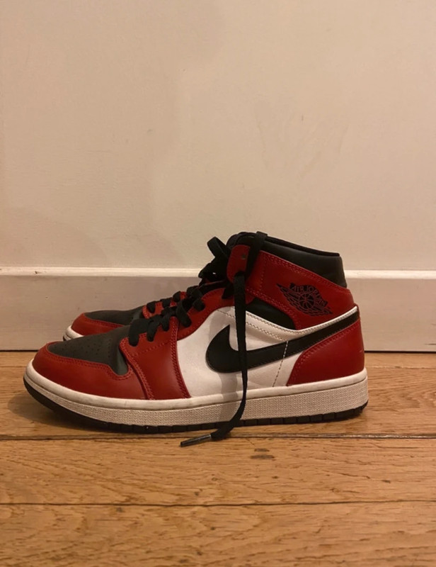 Jordan 1 rouge Vinted
