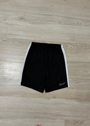 Nike Dri-FIT Black Shorts White Stripe Classic Edition💫, marque: Nike, état: Très bon état, taille: XL, 7,00 €, 8,05 € Protection acheteurs incluse