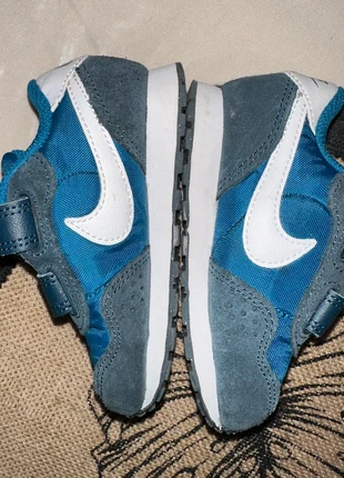 Nike Court Royale bébé – Pointure 22 (6C), marke: Nike, zustand: Sehr gut, größe: 22, 15,00 €, 16,45 € inklusive Vinted-Käuferschutz