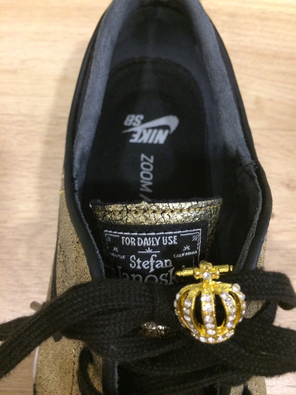 cola Inmoralidad Finito Zapatillas Nike doradas Jordan Urban - Vinted