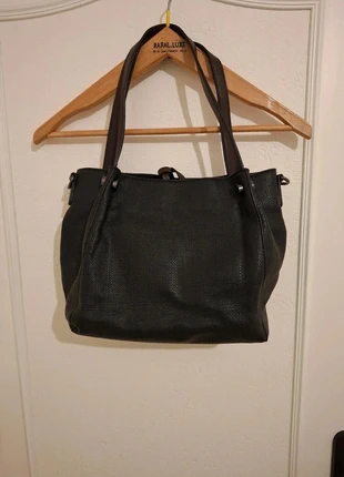 Sac à main noir, femme, Flora&Co, marque: Flora & Co, état: Très bon état, 9,00 €, 10,15 € Protection acheteurs incluse