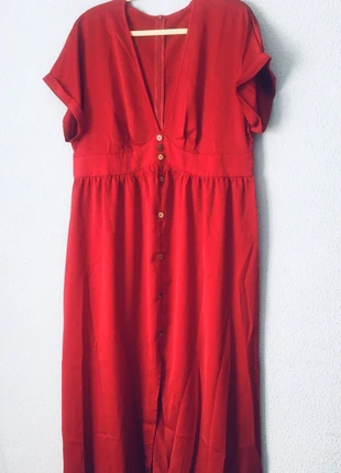 Vestido rojo, brand: Shein Curve, condizioni: Nuovo con cartellino, taglia: XXL / IT 48 / EU 44, €10.00, €11.20 include la Protezione acquisti