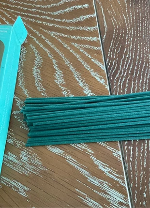 Bâtonnets d’encens parfumés au gardenia esplendida, merk: nippon kodo, staat: Nieuw met prijskaartje, € 1,99, € 2,79 inclusief Kopersbescherming