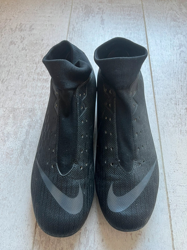 Crampon Nike mercurial noire sans lacet Vinted