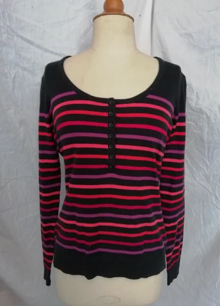 Pull noir à rayures roses et violettes boutonné, merk: La Redoute, staat: Heel goed, maat: XL / 42 / 14, € 2,00, € 2,80 inclusief Kopersbescherming