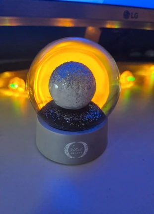 Boule à neige lune parfait état, marke: ritueldelune, zustand: Neu, 4,00 €, 4,90 € inklusive Vinted-Käuferschutz