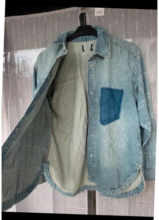 Surchemise en jean patchwork effet usé – Taille 38 (EU) / M, marke: Je ne sais quoi, zustand: Sehr gut, größe: M / 38 / 10, 12,00 €, 13,30 € inklusive Vinted-Käuferschutz