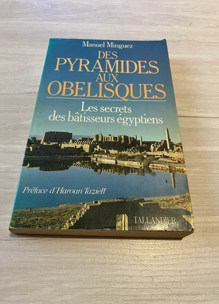 Des pyramides aux obelisques Par Minguez Manuel, condition: Good, €2.00, €2.80 includes Buyer Protection