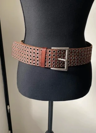 Mooie vintagestyle riem, merk: Vintage Dressing, staat: Heel goed, maat: 95 cm, € 14,95, € 16,40 inclusief Kopersbescherming