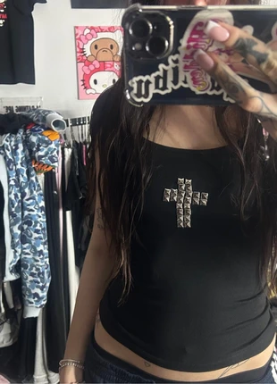 custom black top studs cross, merk: cross, staat: Heel goed, maat: XS / 34 / 6, € 18,00, € 19,60 inclusief Kopersbescherming