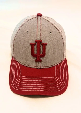 Indiana University Red & Grey Baseball Hat New Era 39thirty Small/Medium IU White, marque: New Era, état: Très bon état, taille: M, 18,00 €, 19,60 € Protection acheteurs incluse