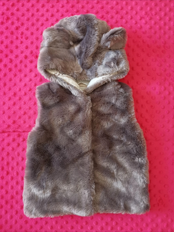 Faux fur gilet size 24 sales